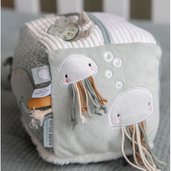 activity cube ocean mint 