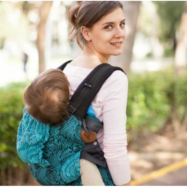 marsupio toddler waves sky 